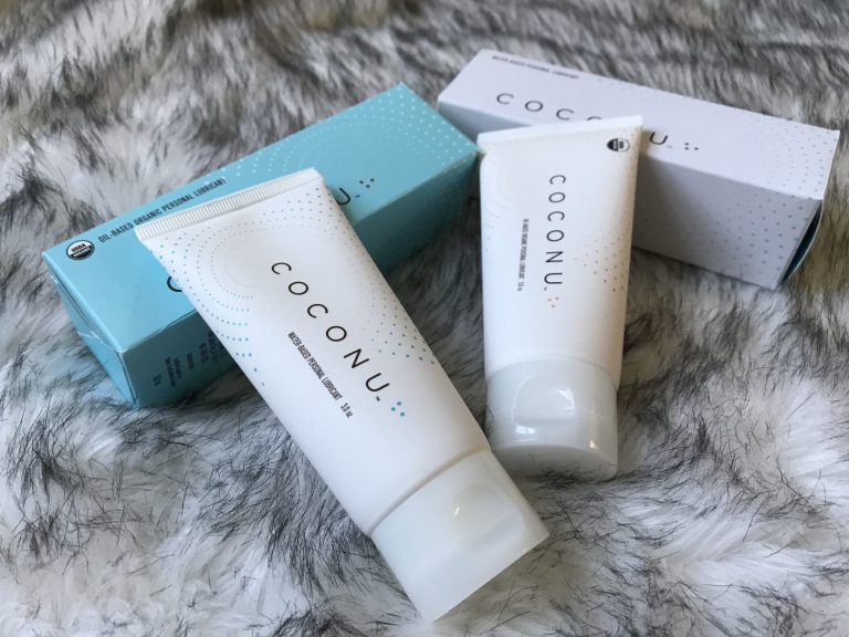 Lee más sobre el artículo Reseña de Coconu – Problemas de chicas cachondas